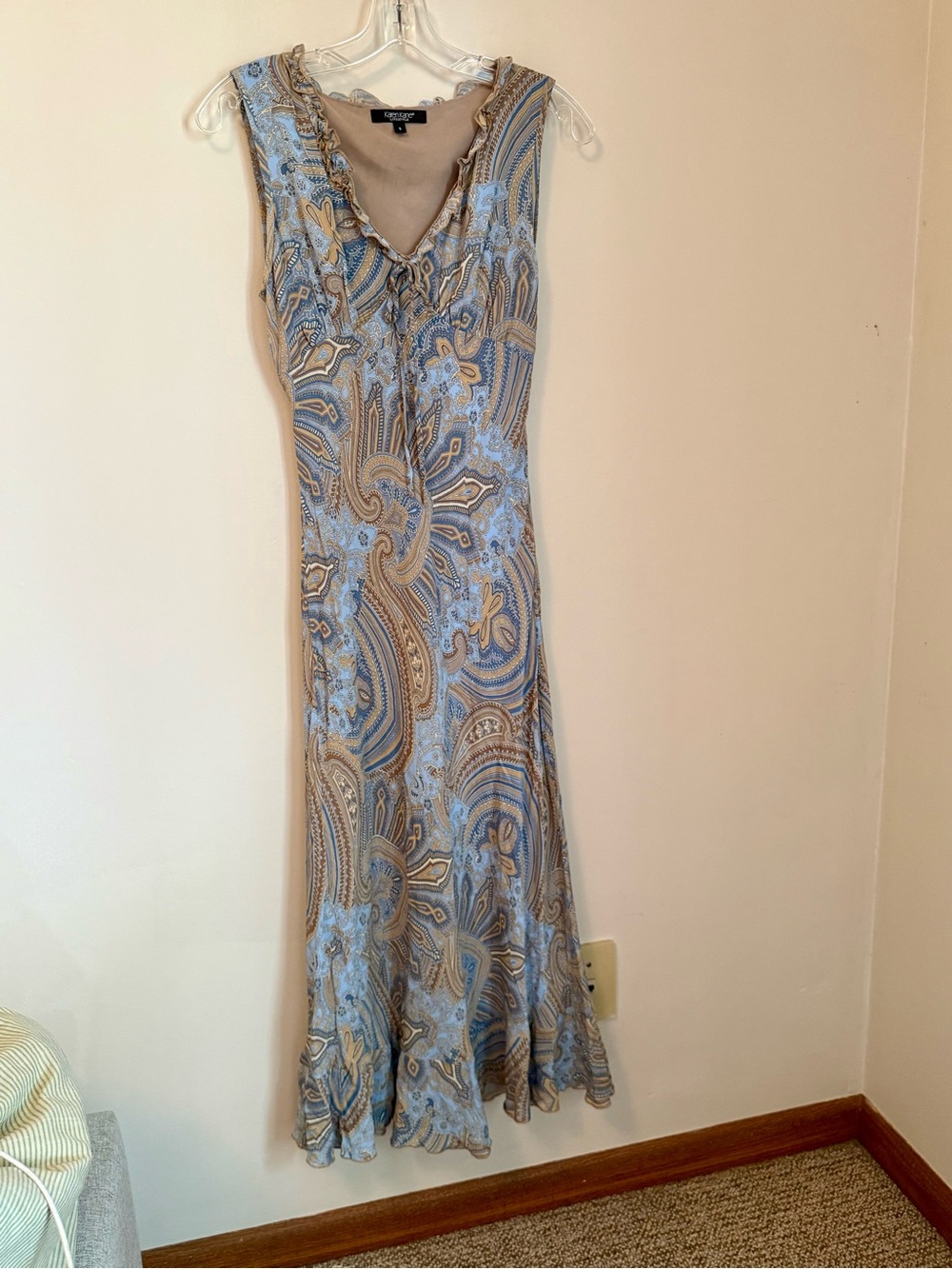 Karen Kane vintage Sleeveless Paisley Dress in Blue and Tan